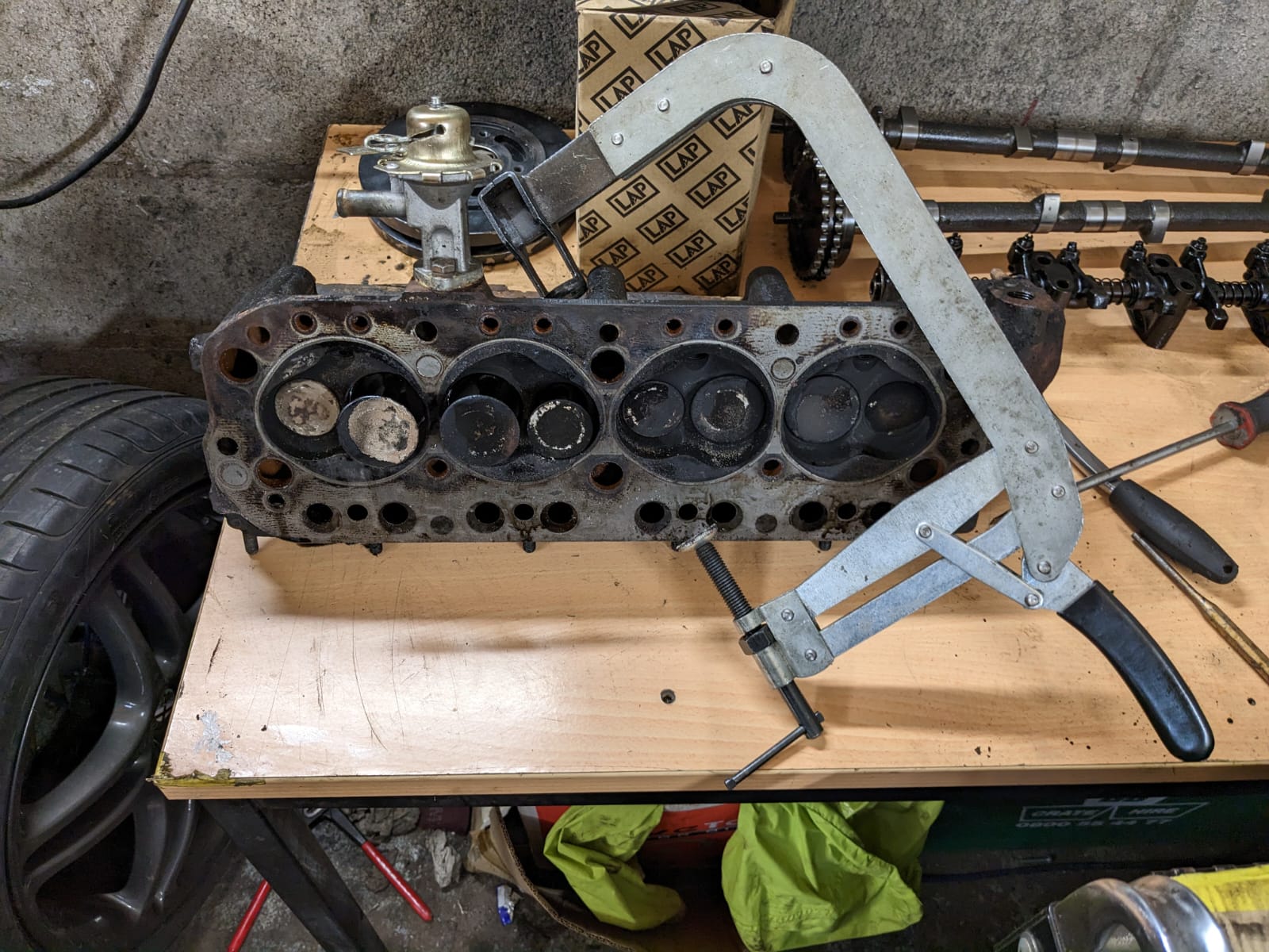 MGB GT detail